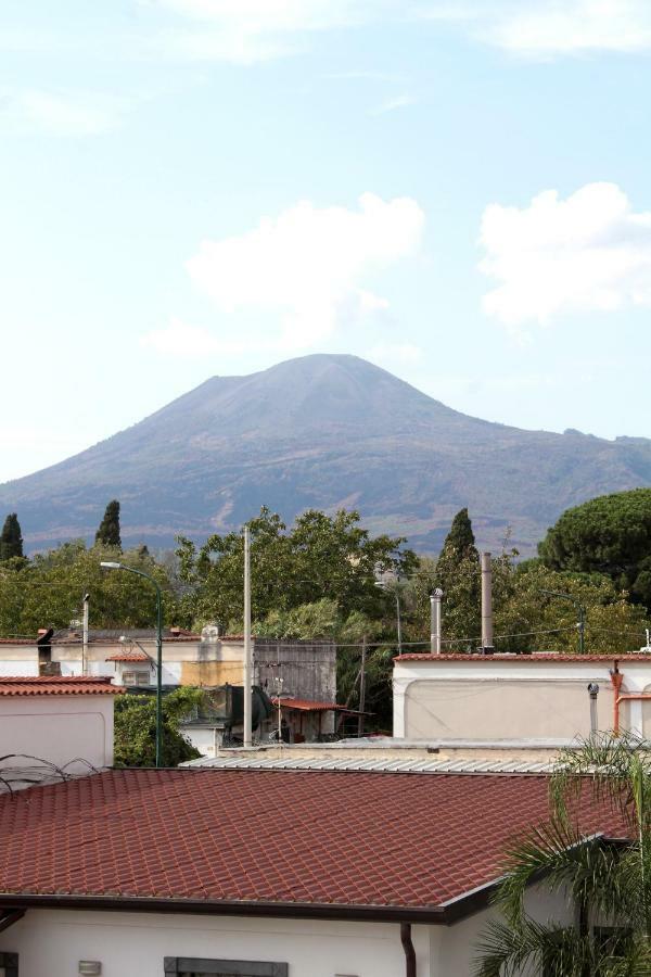 Tommy'S Apartment Pompei Exterior photo